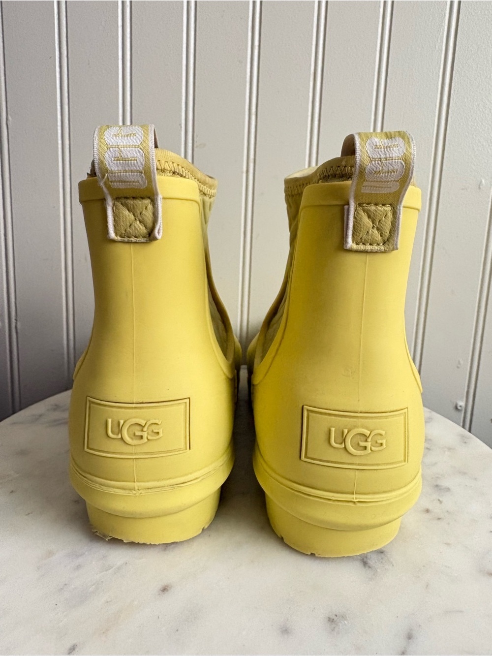 UGG Chelsea Ankle Rain Boots Women’s 6 Yellow Rubber Outdoors Autumn Winter Boho - Picture 4 of 10